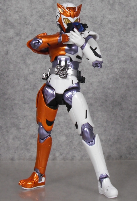 S.H.Figuarts 「仮面ライダーバルキリー ラッシングチーター」 レビュー