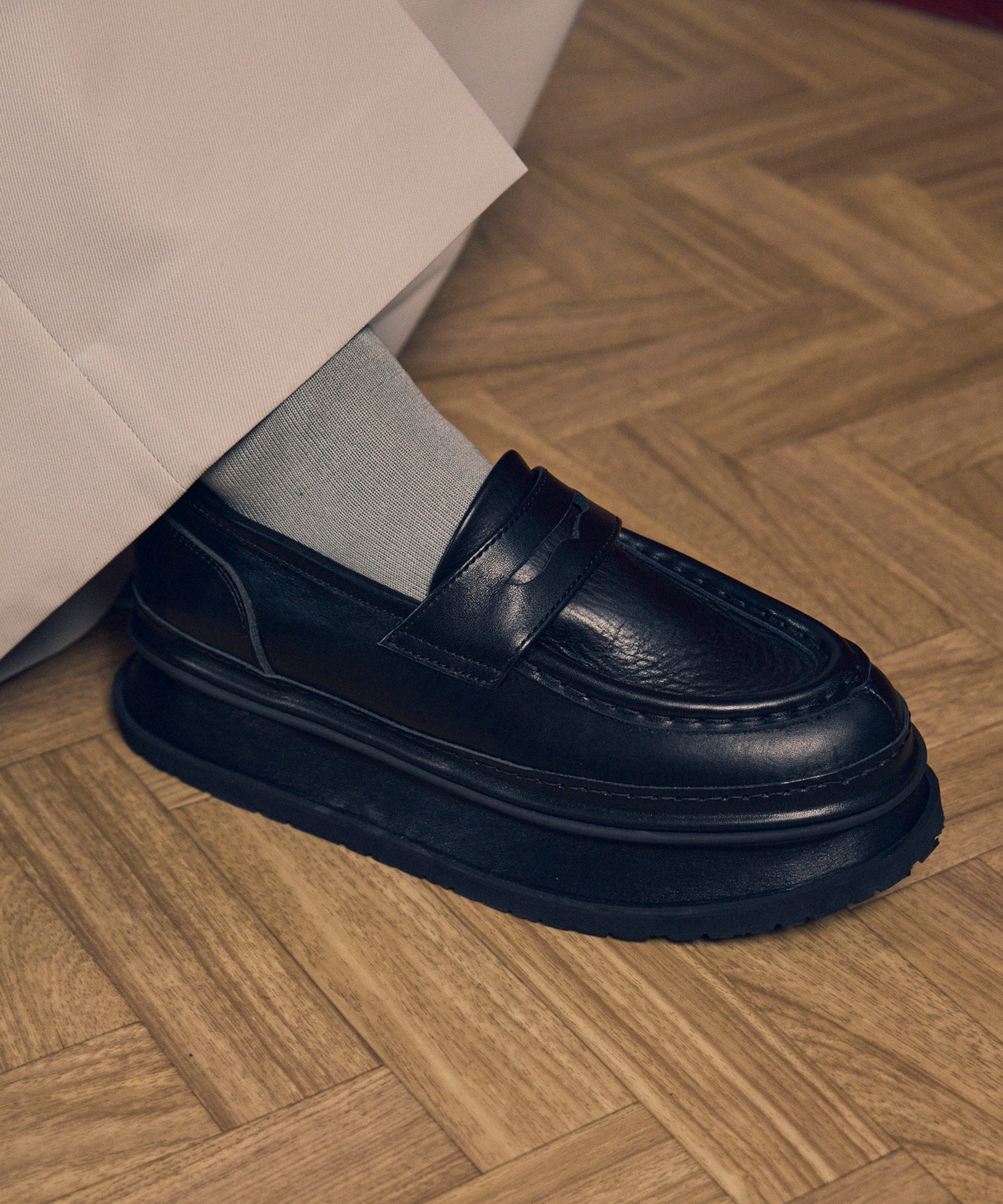 SPECIAL SHOES FACTORY COLLABORATION】Vibram Build Sole Loafer