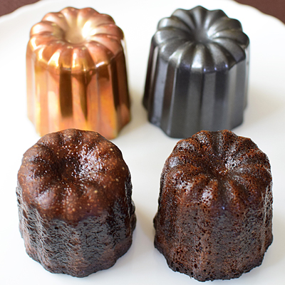 かっぱ橋道具街にあるクッキータワーがテレビで話題の馬嶋屋菓子道具店