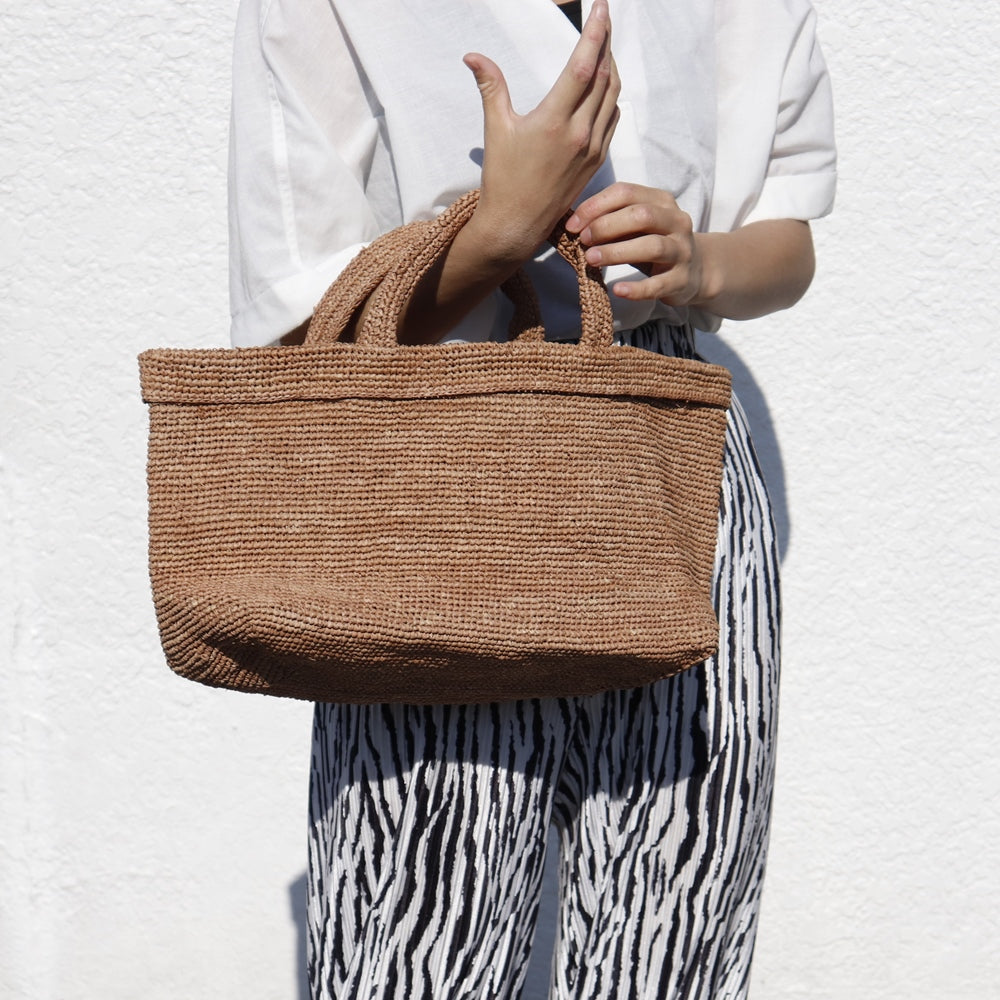 ミナ 【745】ミナペルホネンchoucho 洗えるたためるビッグトート