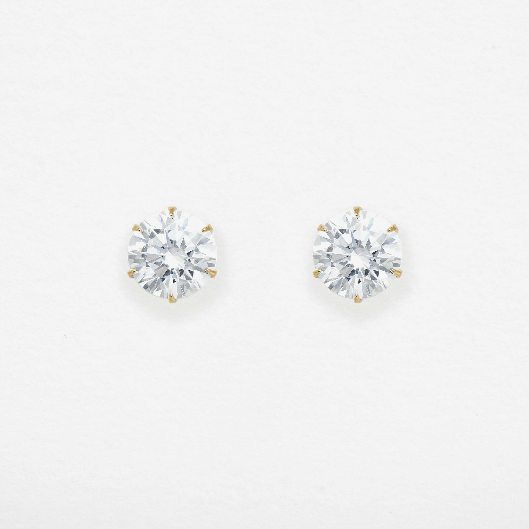 K18 イエローゴールド キュービックジルコニア ピアス（5mm