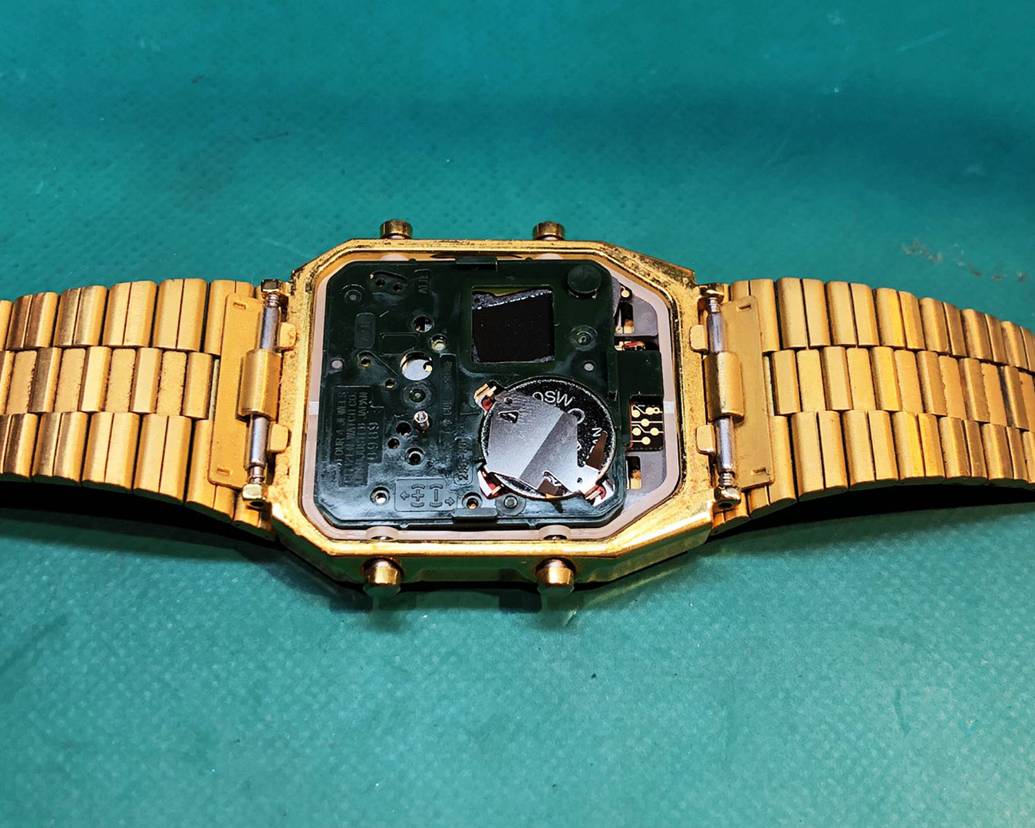 シチズン JG2103-72X アナデジテンプの電池交換