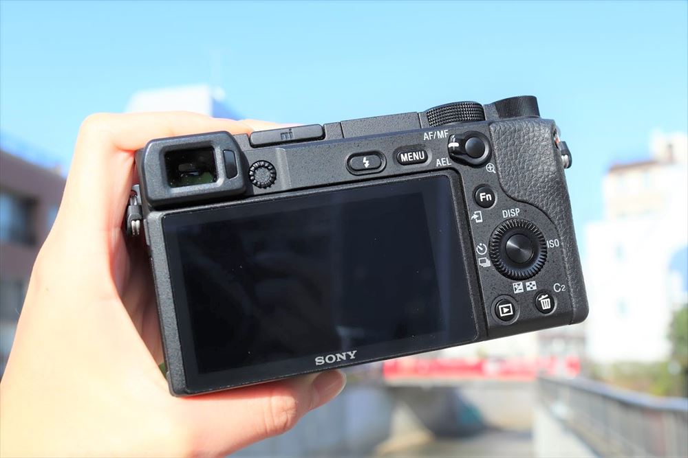 格安レンタル] SONY（ソニー） α6400 ダブルズームレンズキット ミラー