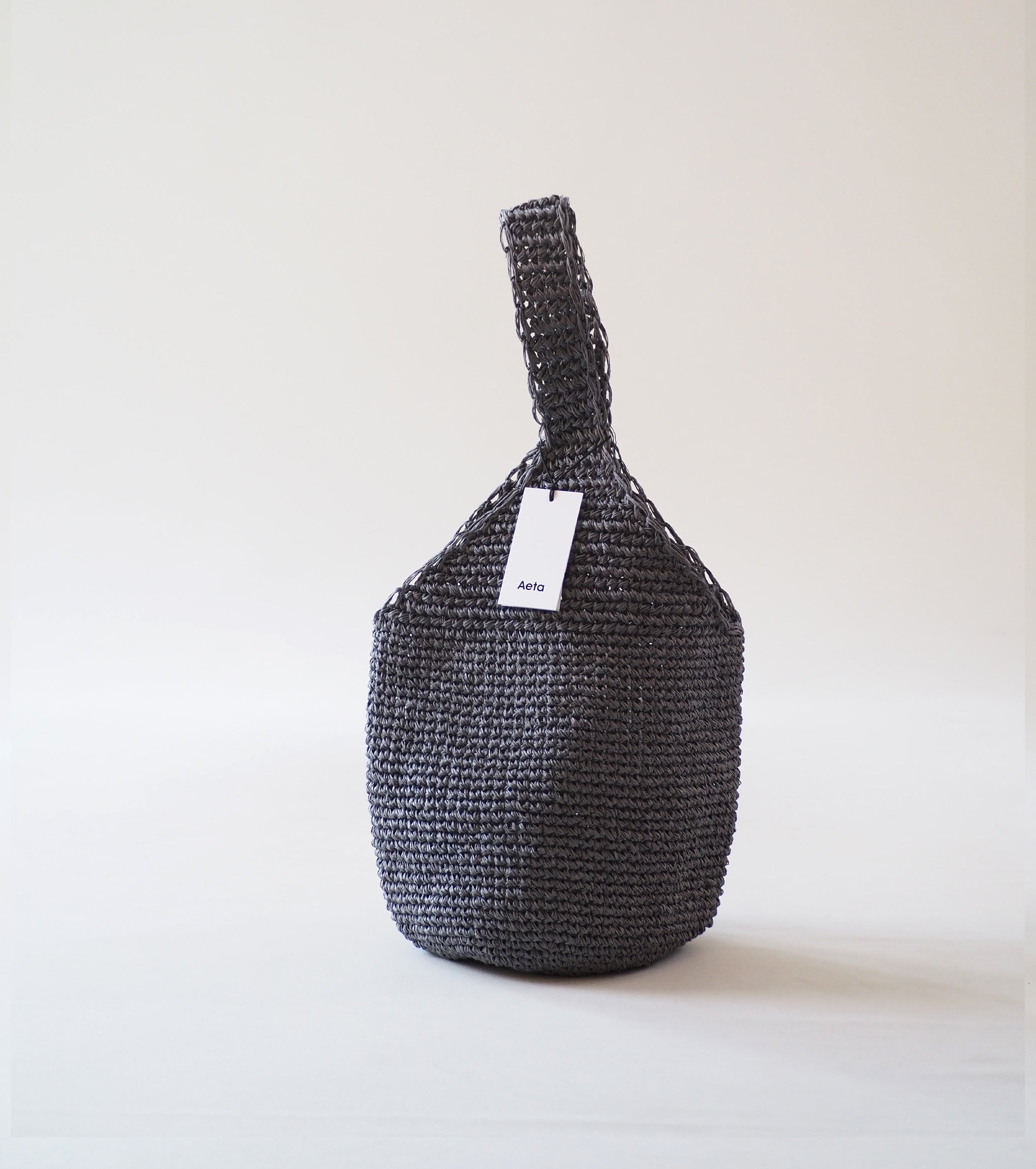 Aeta ペーパー ヤーン ショルダー M, Gray – Navyblue