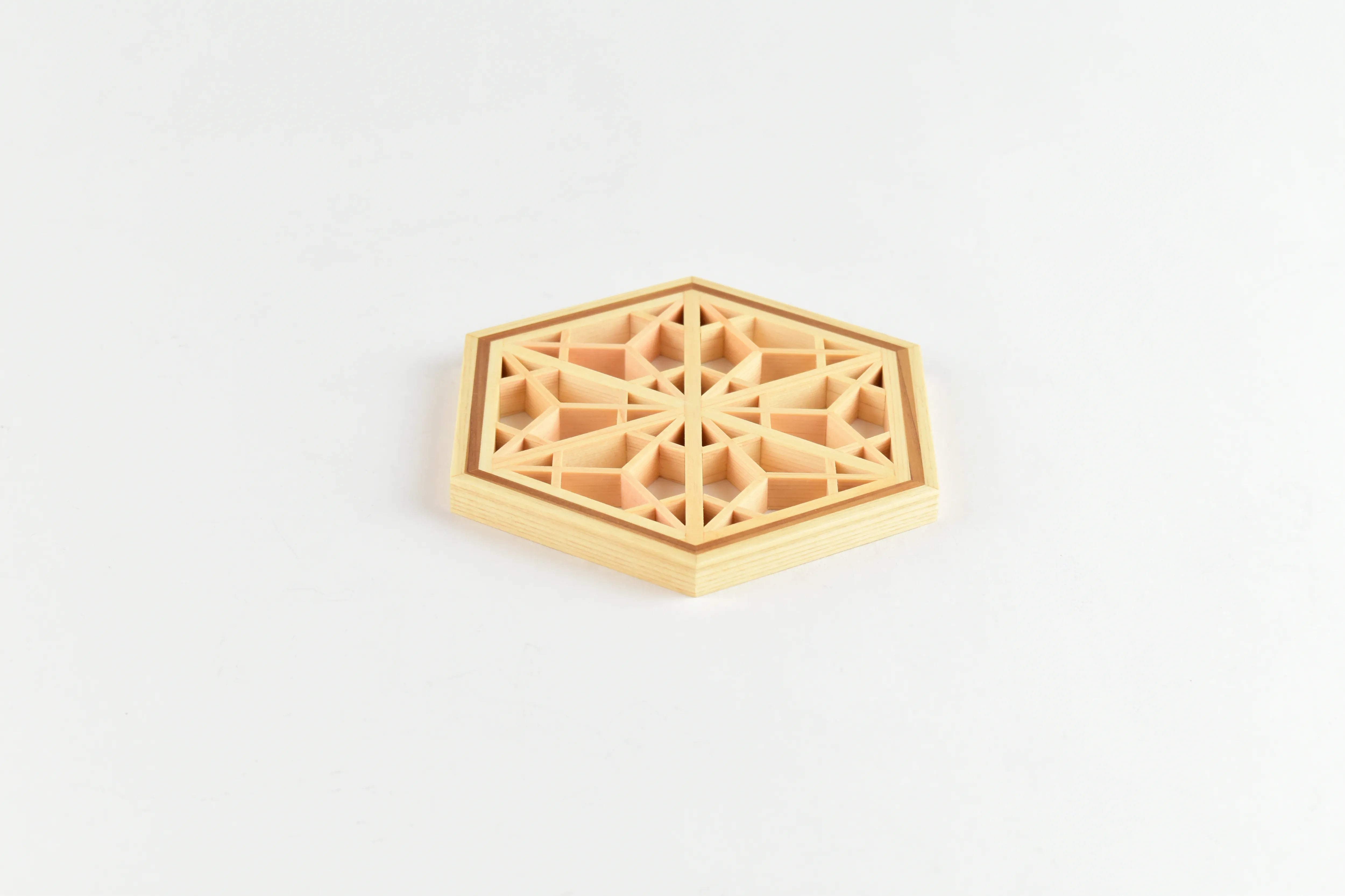 組子コースター 桜 | ギフトショップ Nihon Miyabi 通販サイト