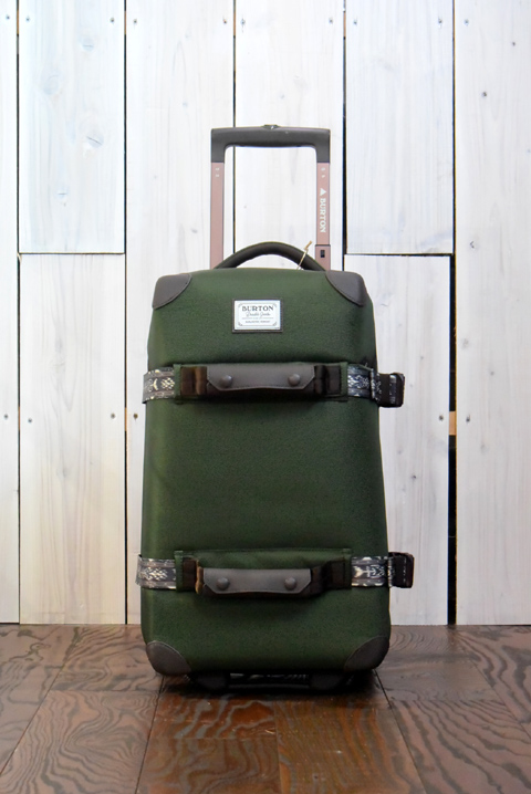 飛行機の機内に持ち込める便利な大きさ BURTON Wheelie Flight Deck