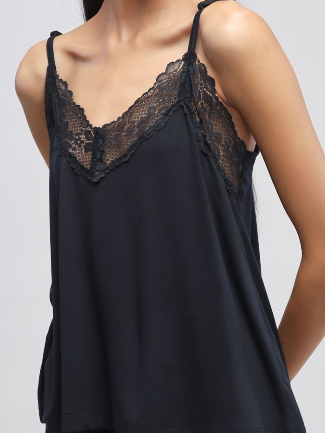 Buy necesera Women Lace Cami Tops - Tops for Women 32438085 | Myntra