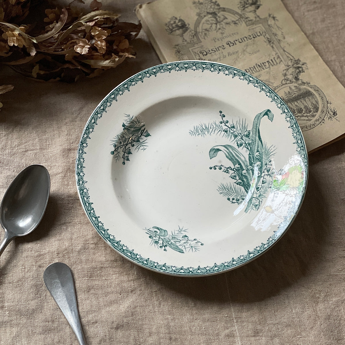 サンタマン窯『ミュゲ（すずらん）』スープ皿（直径22.5cm） フランス