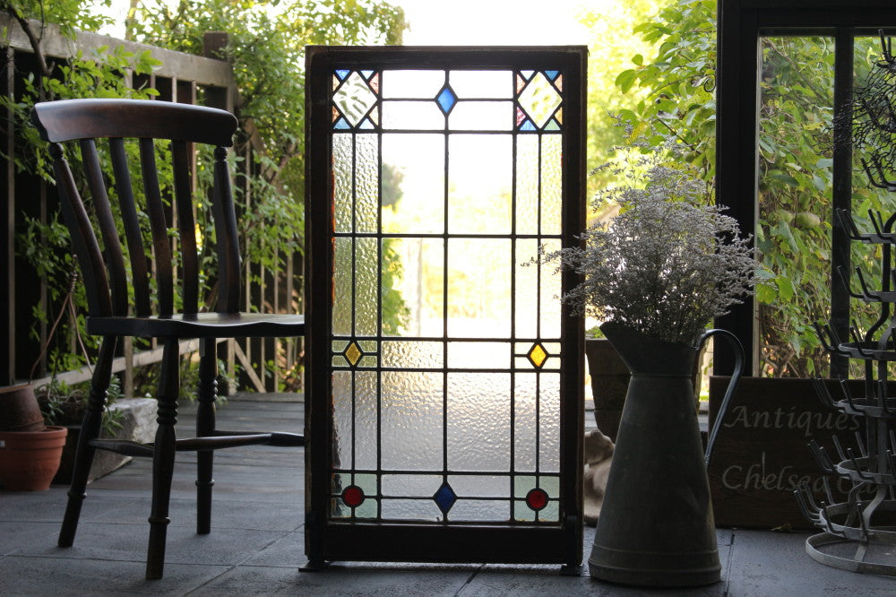 大きいサイズの幾何学模様のステンドグラス イギリスアンティーク(住宅