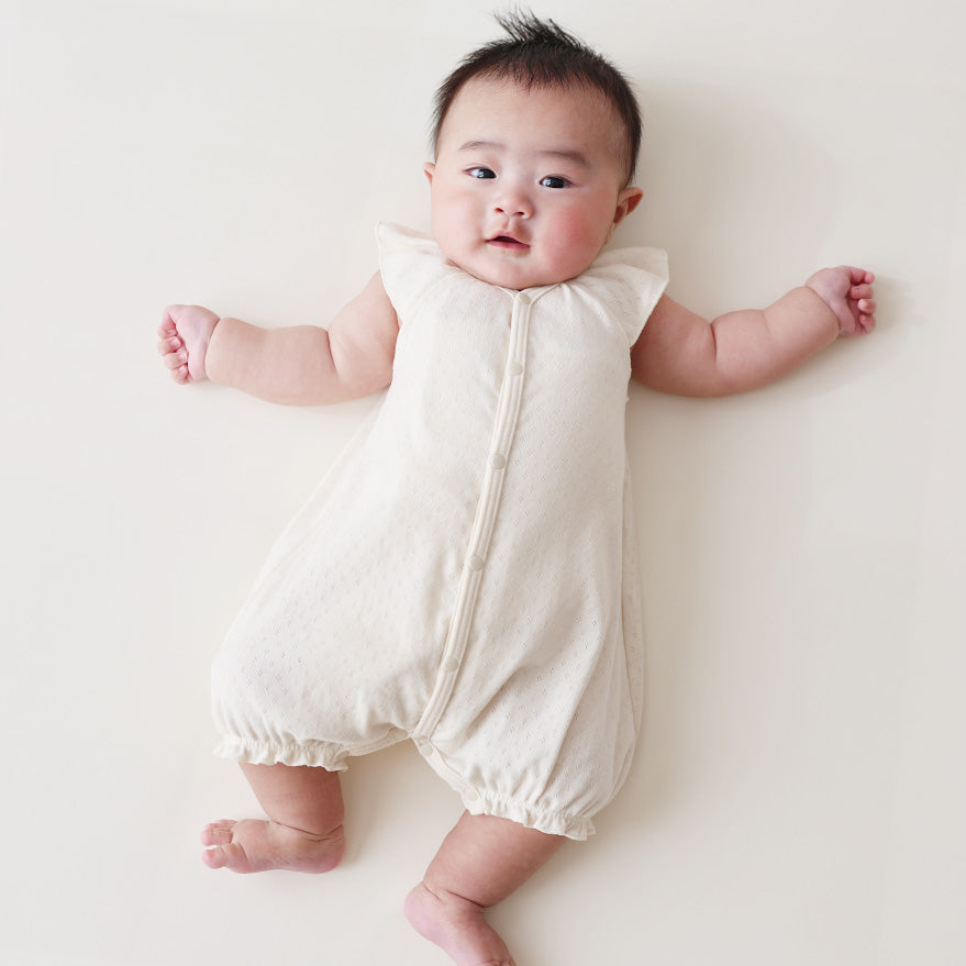 フリル袖ロンパース