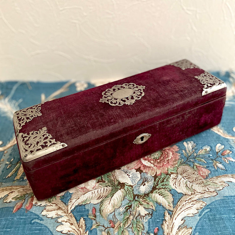 ベルベットのグローブボックス エンジ色 フランス | アンティーク