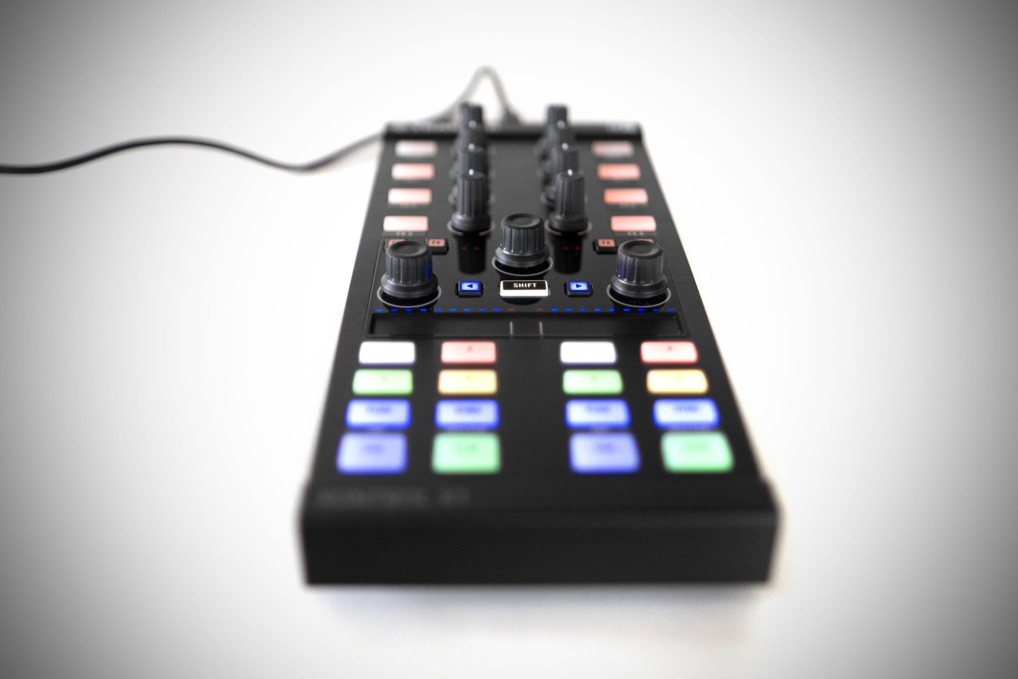 REVIEW: Traktor Kontrol X1 MK2 DJ controller – DJWORX