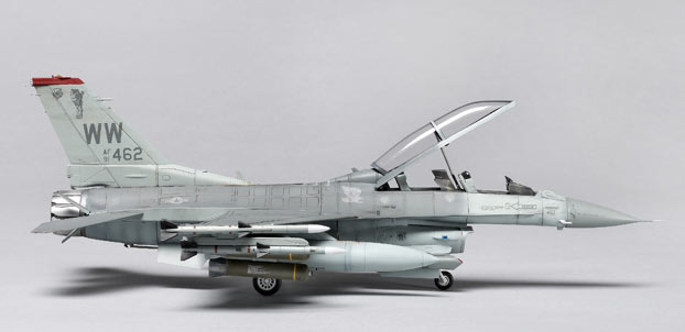 Kinetic 1/48 scale F-16DG/DJ Block 40/50 Viper | Finescale Modeler