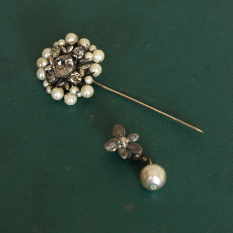 ビンテージブローチハスケル風 メーカー銘 ビンテージブローチハスケル