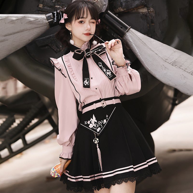 China x Landmine Pink and Black Lace Skirt Set – 個性的な