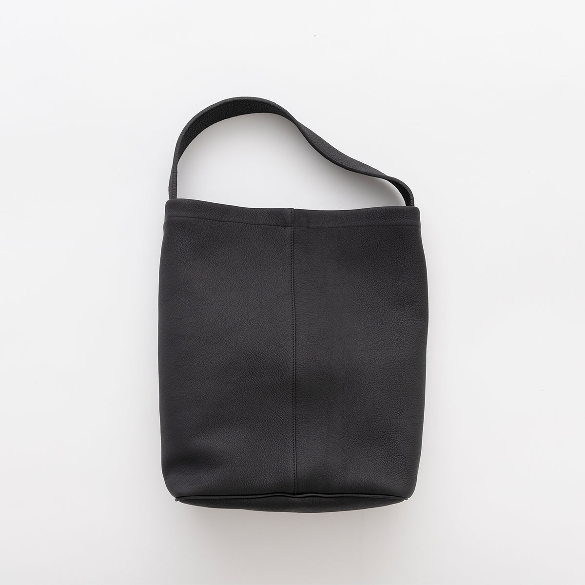 MARY BUCKET SHOULDER / DIPLO SKY｜サステイナブルレザーのワン