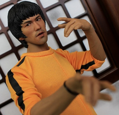 これぞ究極。。エンターベイ10周年記念アイテム、1/6 リアル