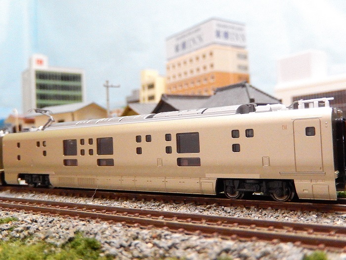 Nゲージ鉄道模型】KATO 四季島 E001形〈TRAIN SUITE 四季島(トラン