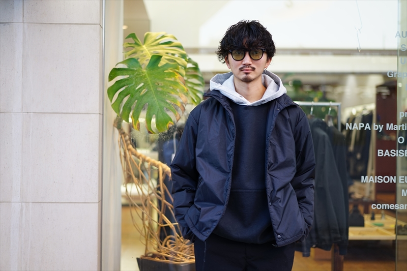 軽量で多様性に長けるコーチジャケット。UNUSED(アンユーズド)の新作