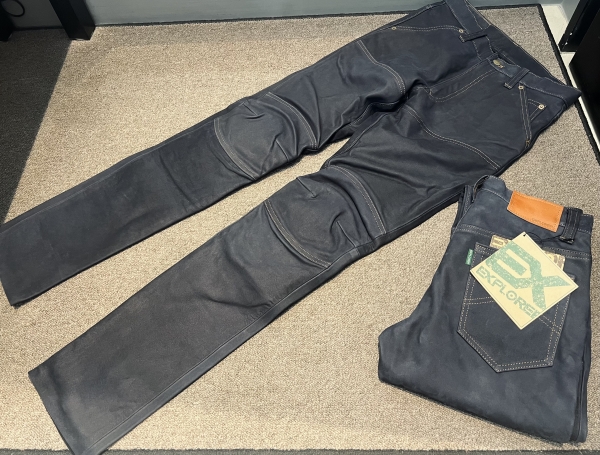 エクスプローラーネオジーンズ、揃ってます：KUSHITANI 清水店