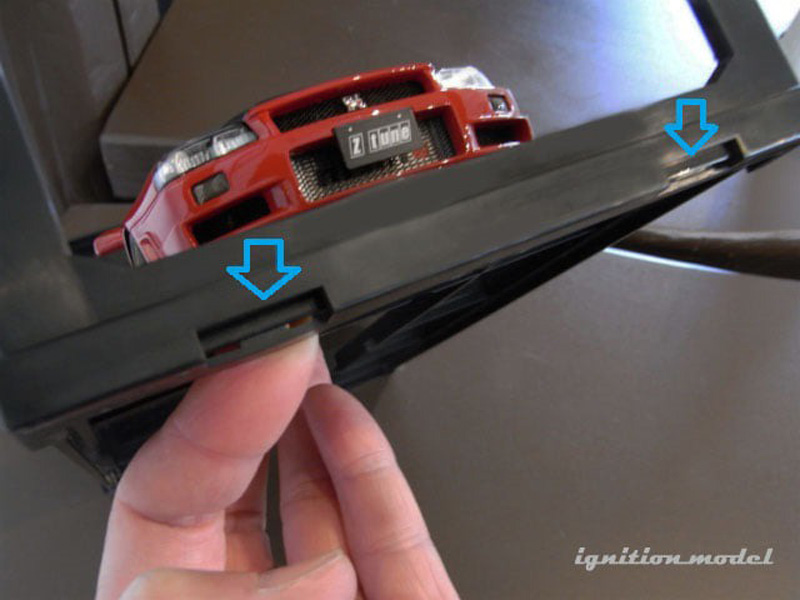 1/18スケール専用 アクリルディスプレイケース：発売中！ | ignition model