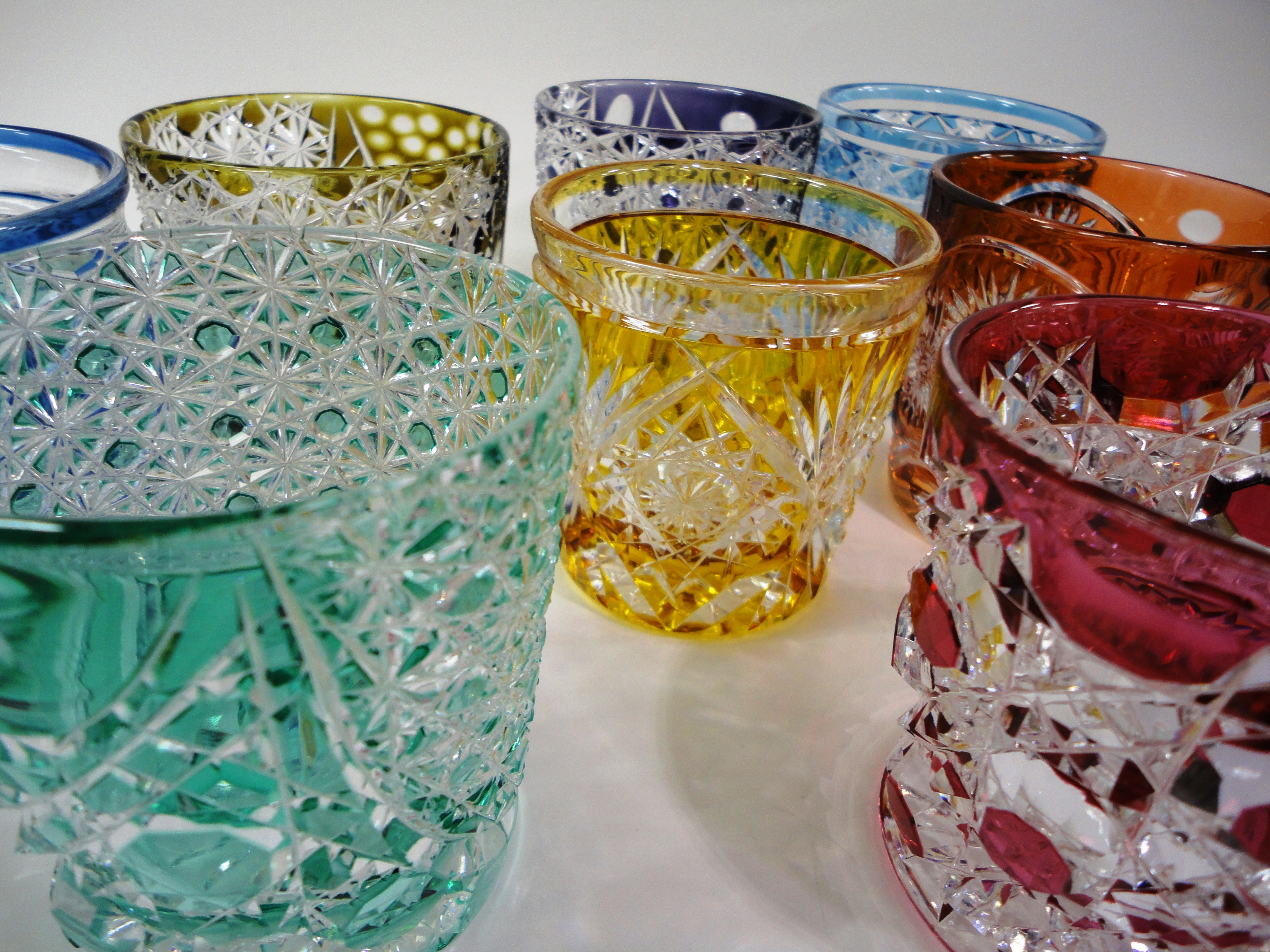 江戸切子 瑠璃色被せクリスタル 飾 中皿 【 黒川 昭男 作品 】 2026年