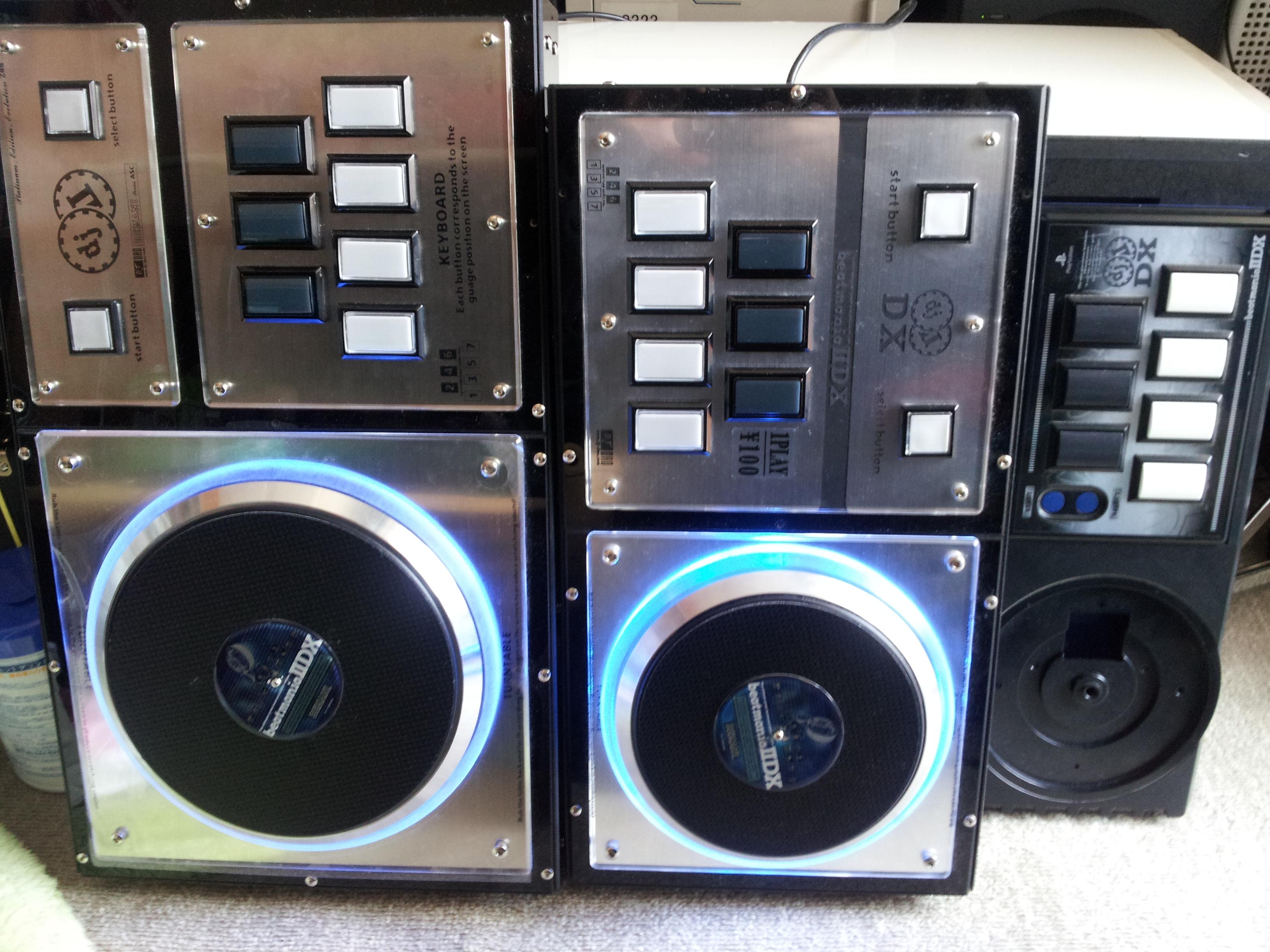 専コン」と「PEE2」と「FP7」と「ポップン実機」の大きさ比べ【CSコン