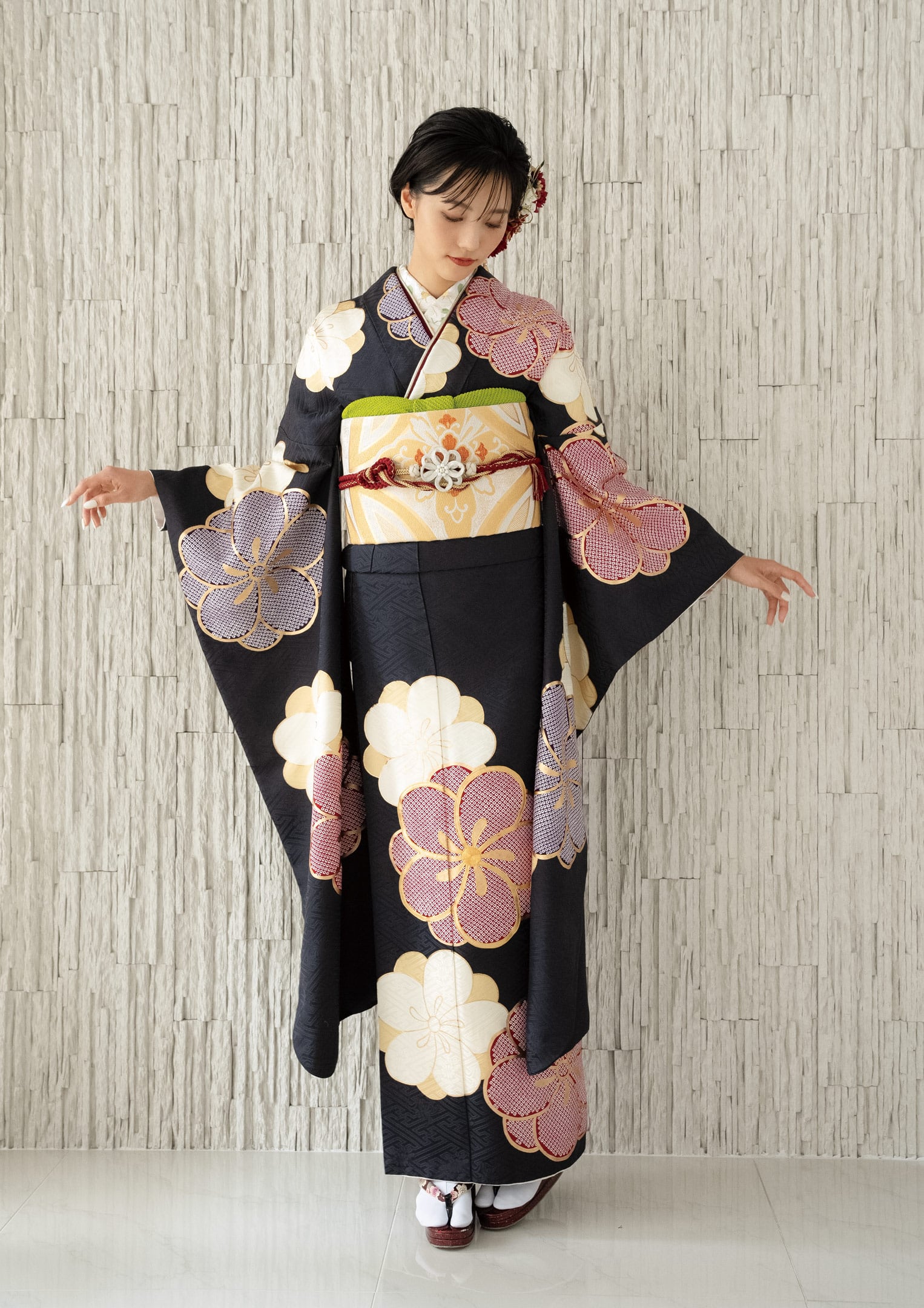 振袖ネットレンタル：紺色に梅】シンプルだけど上品な古典柄/KH-143