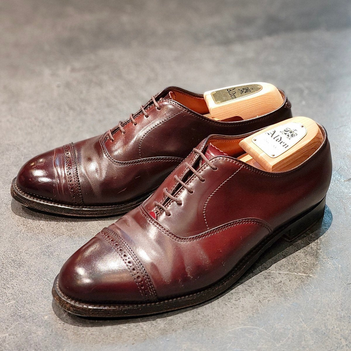 美品 【ALDEN】オールデン 9015 パンチドキャップトゥオックスフォード