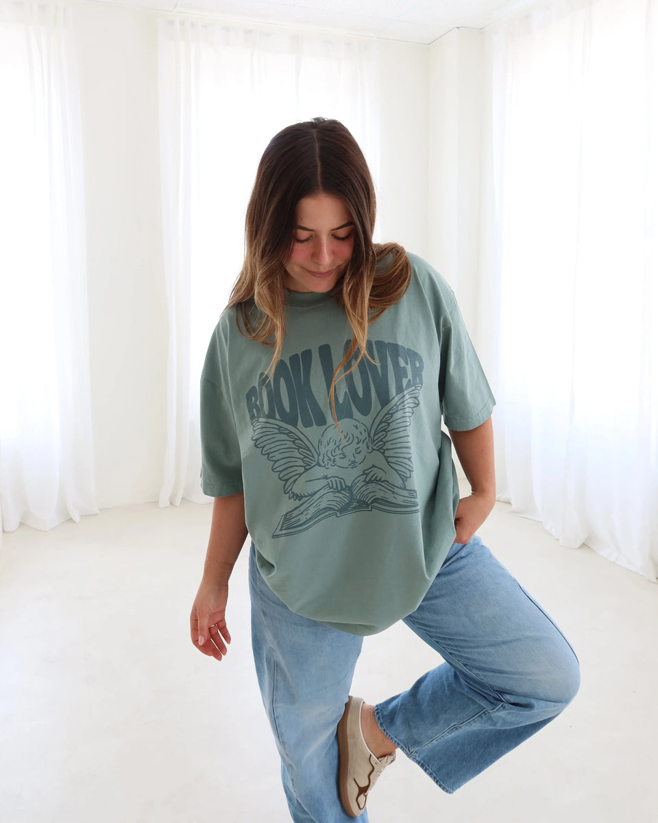 Book Lover 'Boxy' T-Shirt in Vintage Green – Rebel and Fleur