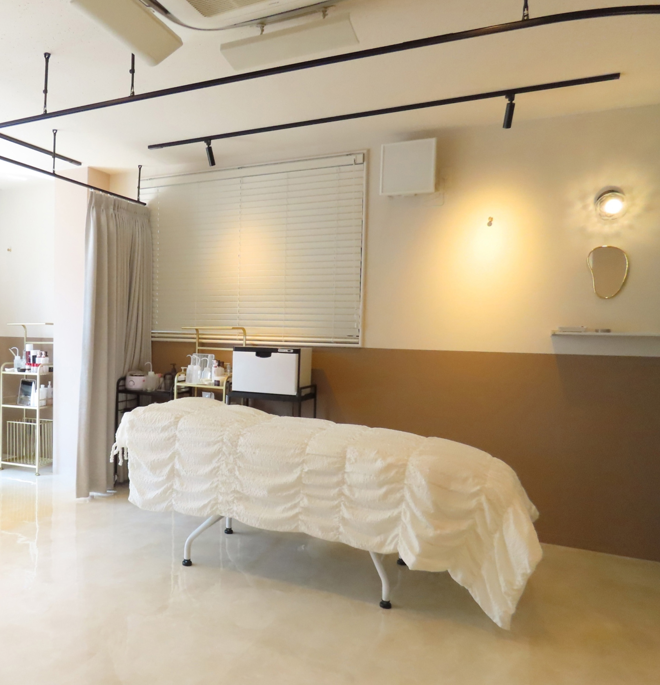 大人の女性に向けたエステサロンのデザイン設計〜laclé(ラクレ