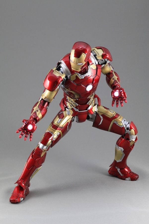 撮り直し】ホットトイズ アベンジャーズ2 トイサピ限定 アイアンマン