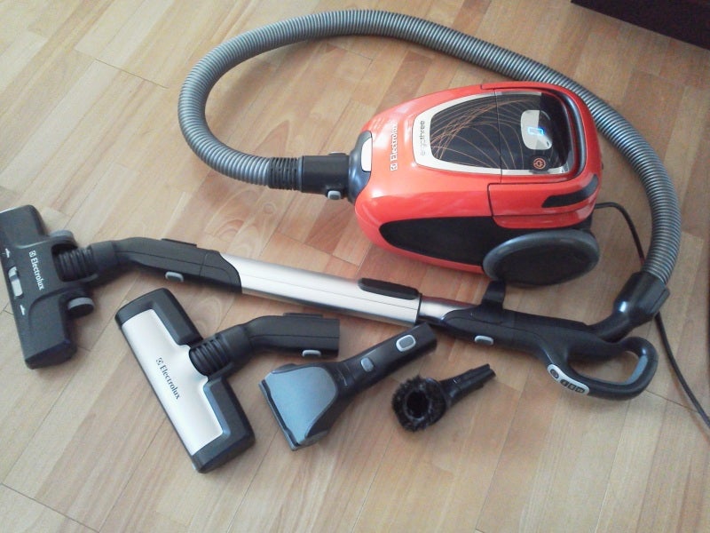 エレクトロラックス エルゴスリー レビュー （ペットの為の掃除機は