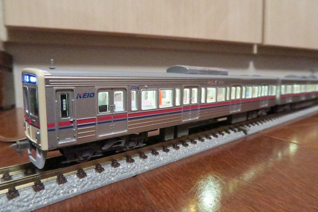 京王7000系の室内加工 | ダイス・クエイドのブログ