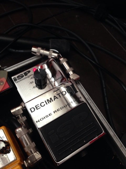 ISP DECIMATOR II ノイズリダクション | 静寂の中の雑音