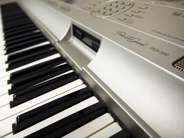 ピアノ初心者の大人が買うなら88鍵盤のキーボードか電子ピアノで十分な