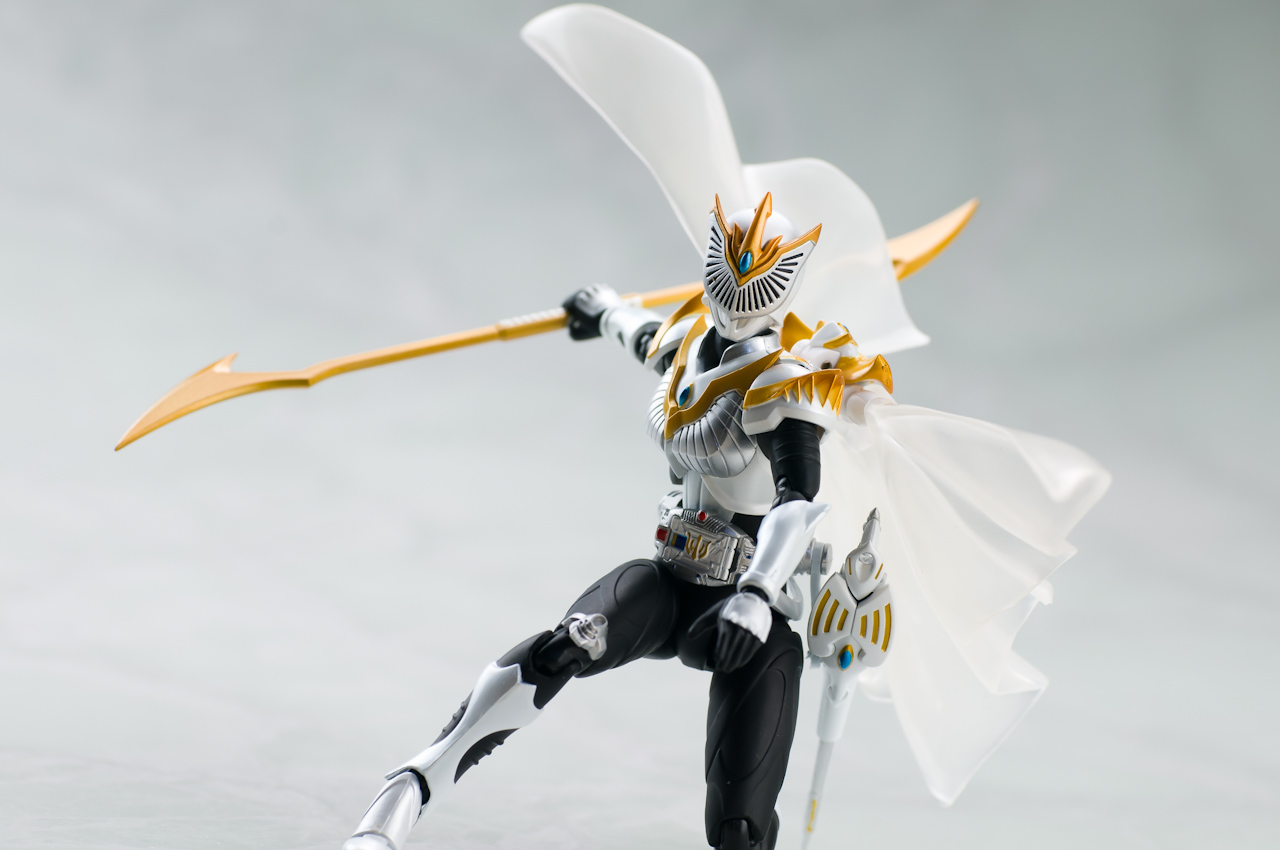 レビュー】 バンダイ 魂ウェブ商店 S.H.Figuarts 仮面ライダーファム
