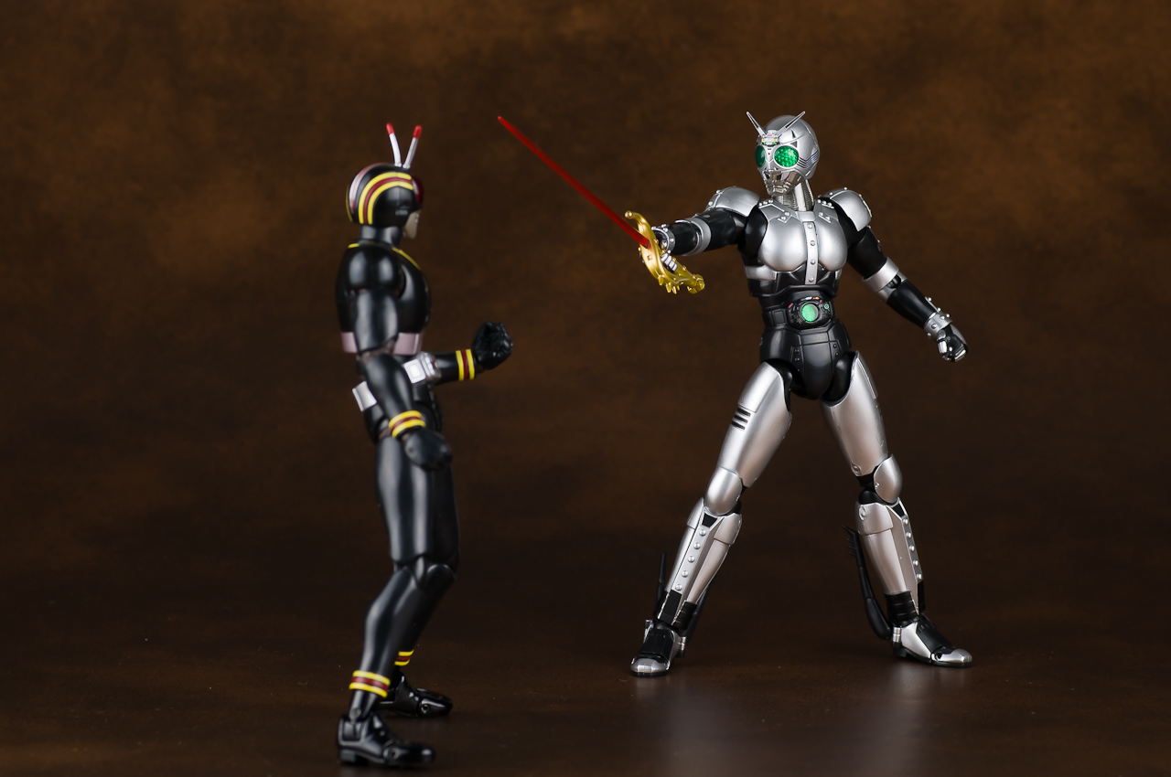 レビュー】バンダイ S.H.Figuarts シャドームーン [仮面ライダーBLACK]