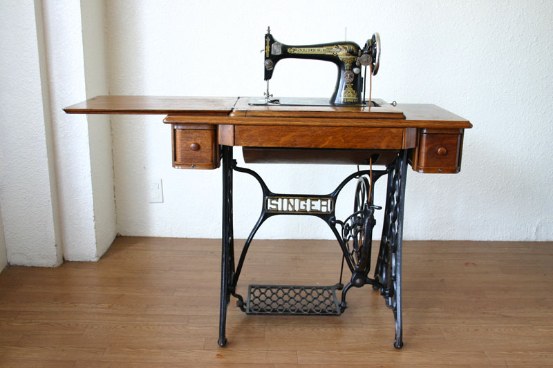 シンガーSinger ミシン｜アンティーク家具・照明の専門店｜デニム