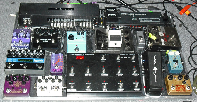 Jマスキスの2009年仕様ペダルボード | 機材 | Sludgefeast.net