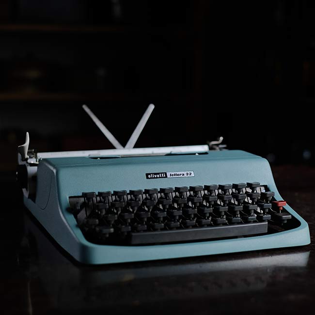 OLIVETTI Lettera 32 タイプライター インクリボン交換済み – zakka