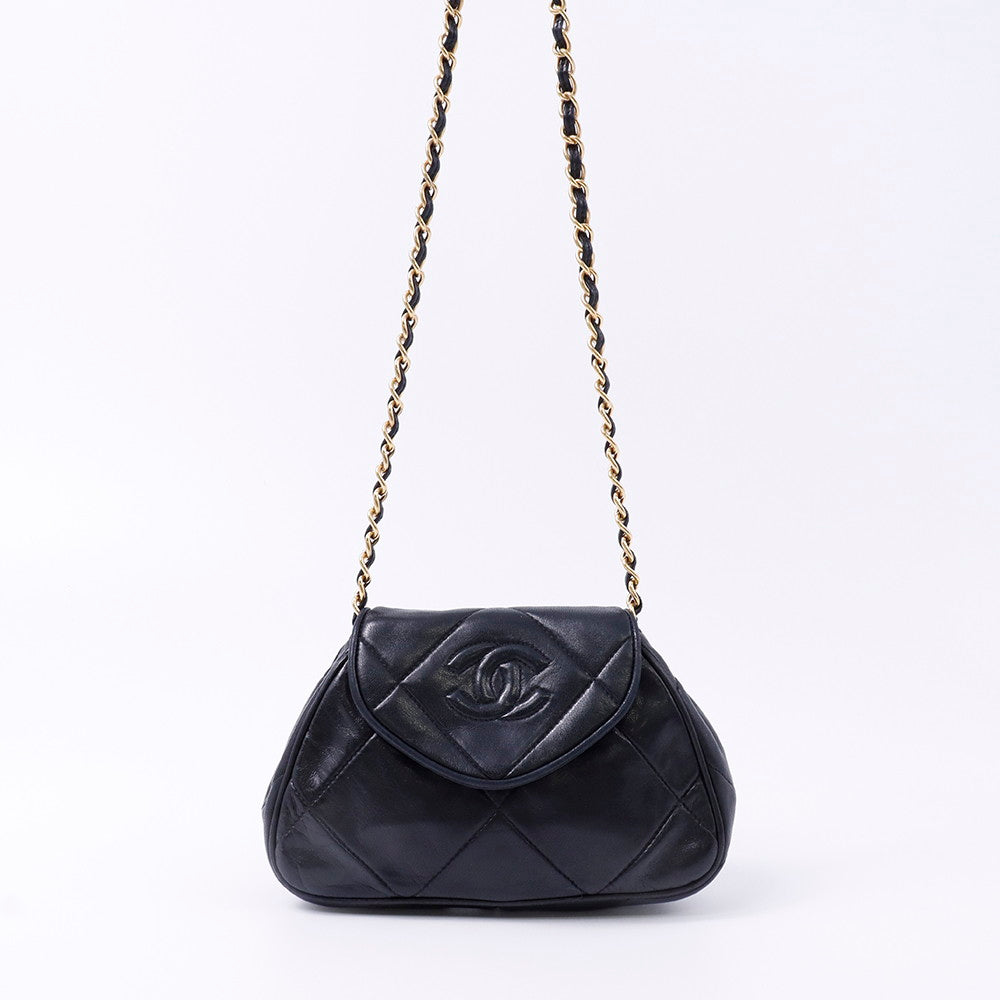 CHANEL マトラッセ チェーンショルダー 黒 Lambskin サイズミニ