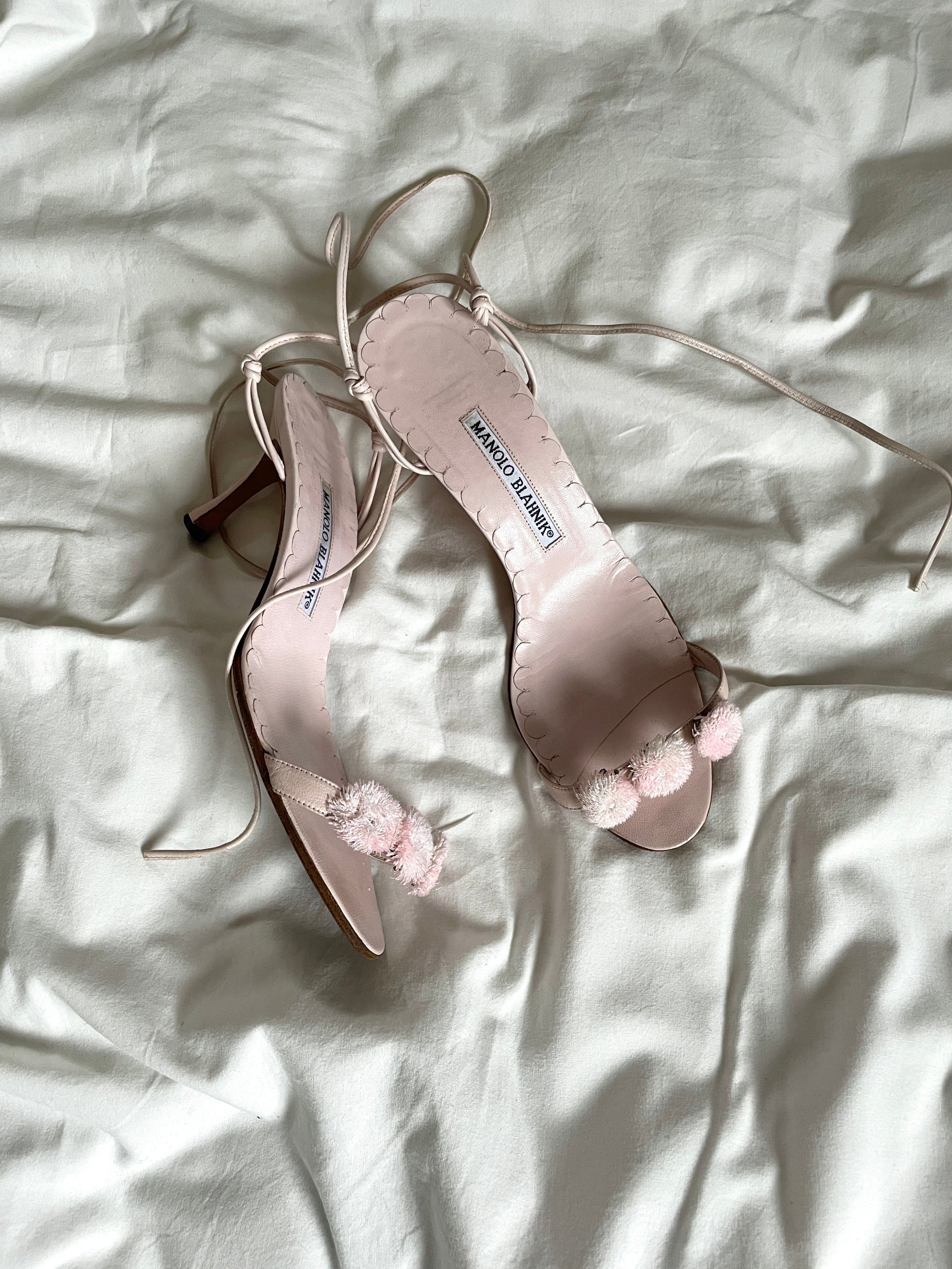 Manolo Blahnik pink floral heels (EU 37 / US 6,5) – Vintage Baby