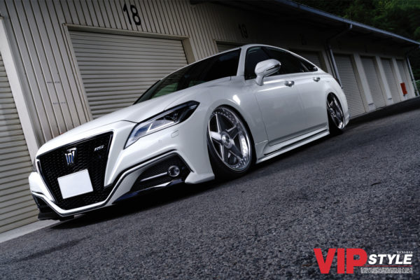 ボルドワールド / 新型クラウン用エアサス】高級車らしいソフトな乗り