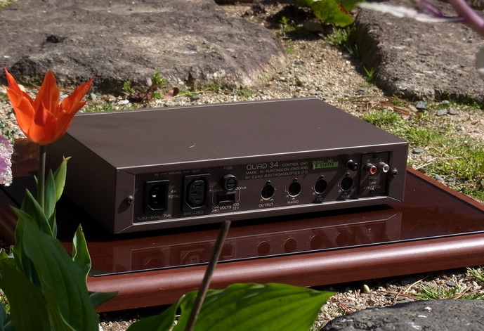Ω QUAD 34 プリアンプ かえるなんて(・└◇┘・)けろけろけろけろ Ω