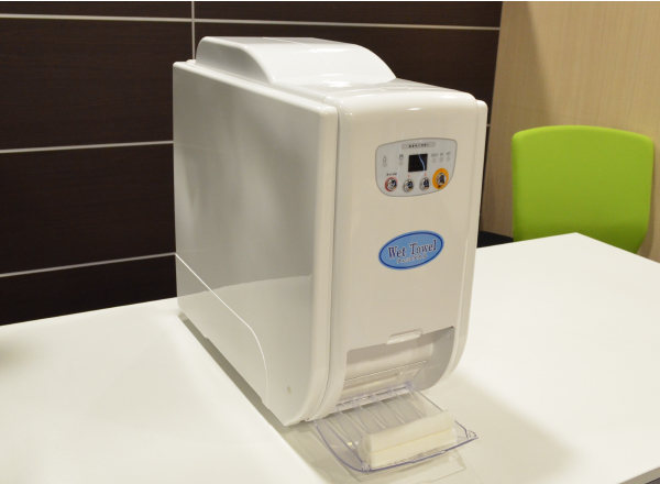 自動おしぼり機 ㈱ゼロインフィニティ