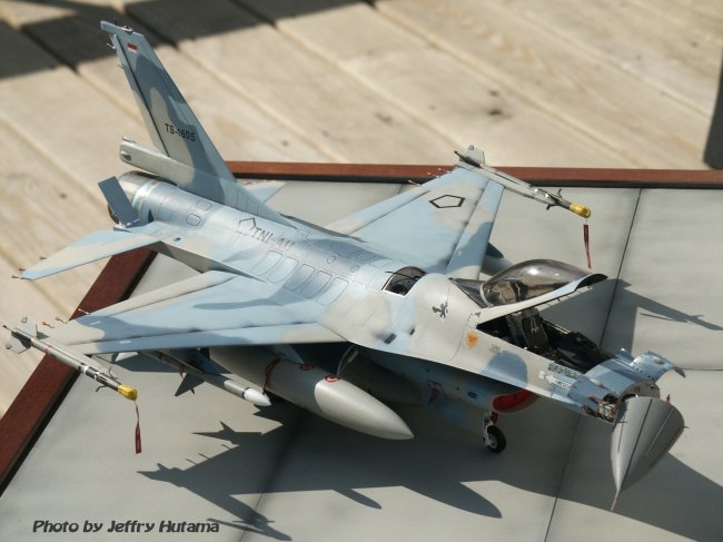 1/32 Hasegawa F-16A Falcon by Jeffry Hutama