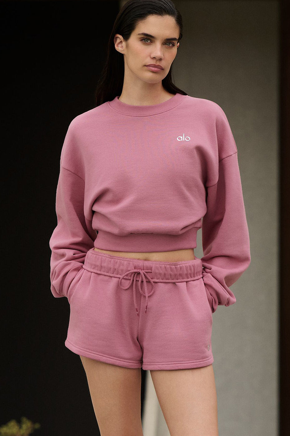 Cropped Accolade Crewneck - Pink Wild Rose | ALO
