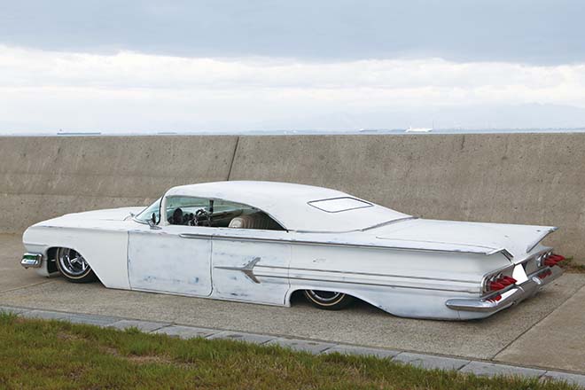 レベル60年インパラ ローライダー 彼女の愛車は'60年代のシボレー