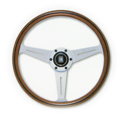 ナルディ ステアリング クラシックシリーズ(Classic)ウッド(WOOD)